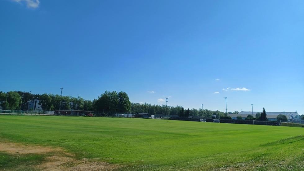 Tikkurilan urheilupuiston nurmikenttä 2.