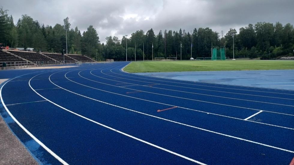 Myyrmäen urheilupuiston yleisurheilukenttä