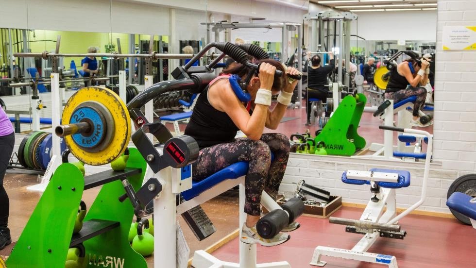 Kuntosalit ja voimailusalit