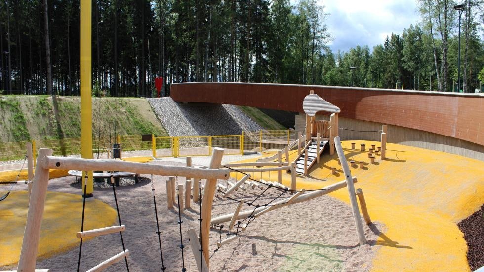 Leikkipaikka Kvartsijuonenpuisto
