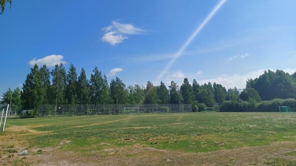 Kalmuurin nurmikenttä