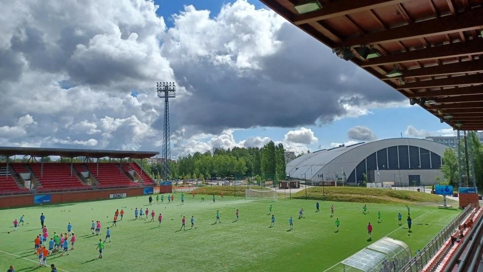 Myyrmäen jalkapallostadion / tekonurmikenttä (105x68)
