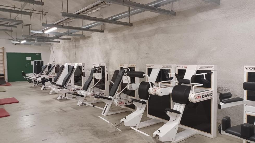 Hakunilan kalliosuojan kuntosali