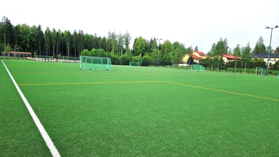 Kenraalinpuiston tekonurmikenttä (100x65)