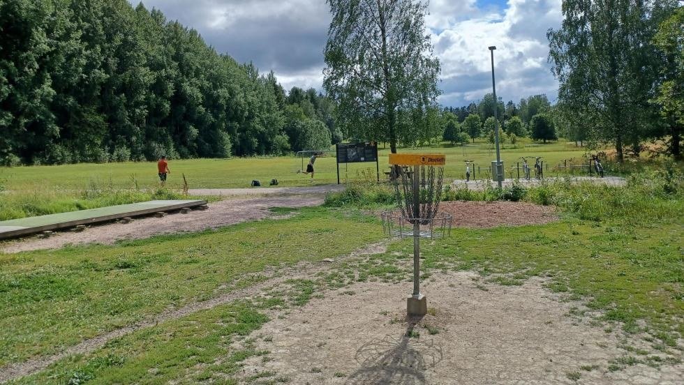 Varistonniityn frisbeegolfrata